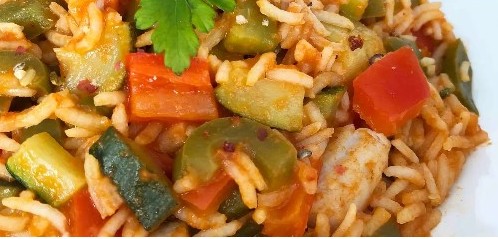 Arroz con pollo y verduras